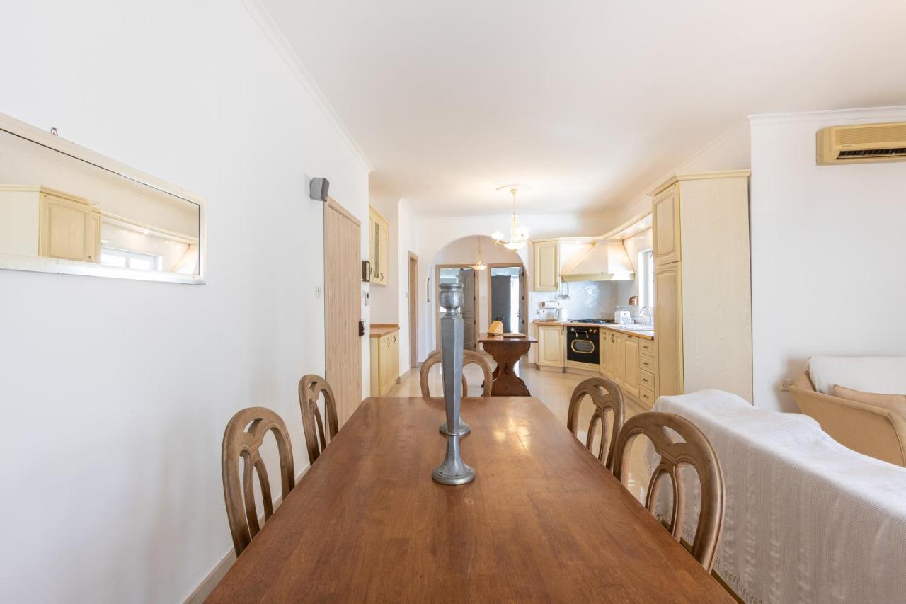 70/2- Spacious & Charming 3 Bedroom Apt In Сліма Екстер'єр фото