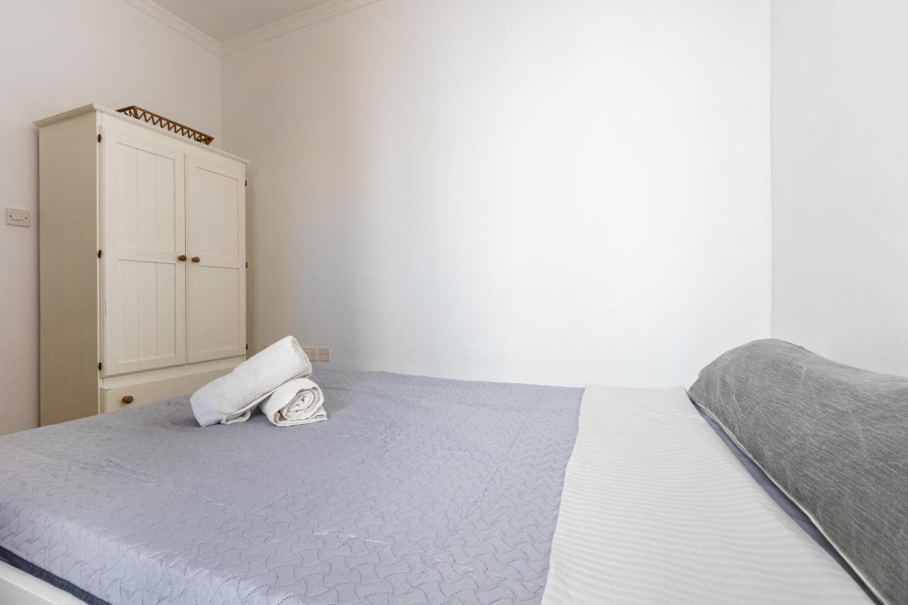 70/2- Spacious & Charming 3 Bedroom Apt In Сліма Екстер'єр фото